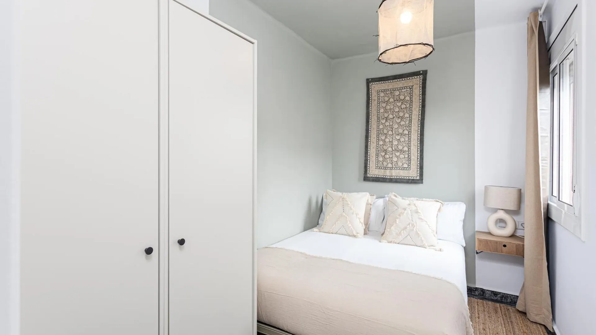 3 Bdr Apt In Cornella 5 Mins Form The Metro Cornella de Llobregat Spain