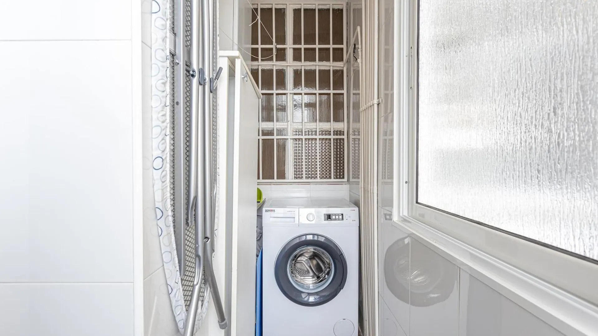 3 Bdr Apt In Cornella 5 Mins Form The Metro Cornella de Llobregat Apartment