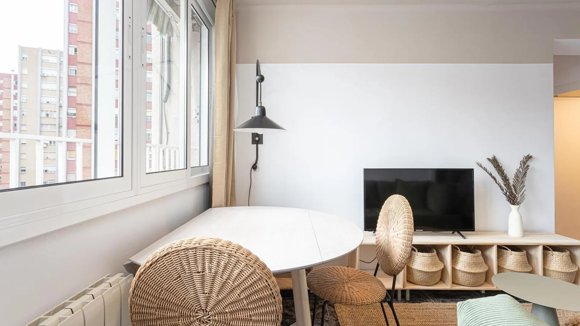 Apartment 3 Bdr Apt In Cornella 5 Mins Form The Metro Cornella de Llobregat Spain